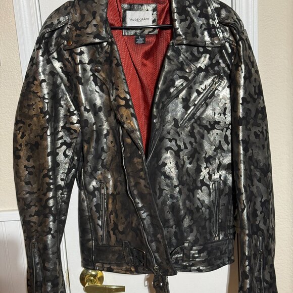 Handmade Custom Leather Jacket with Silver Camo Stamp Design - Picture 3 of 3